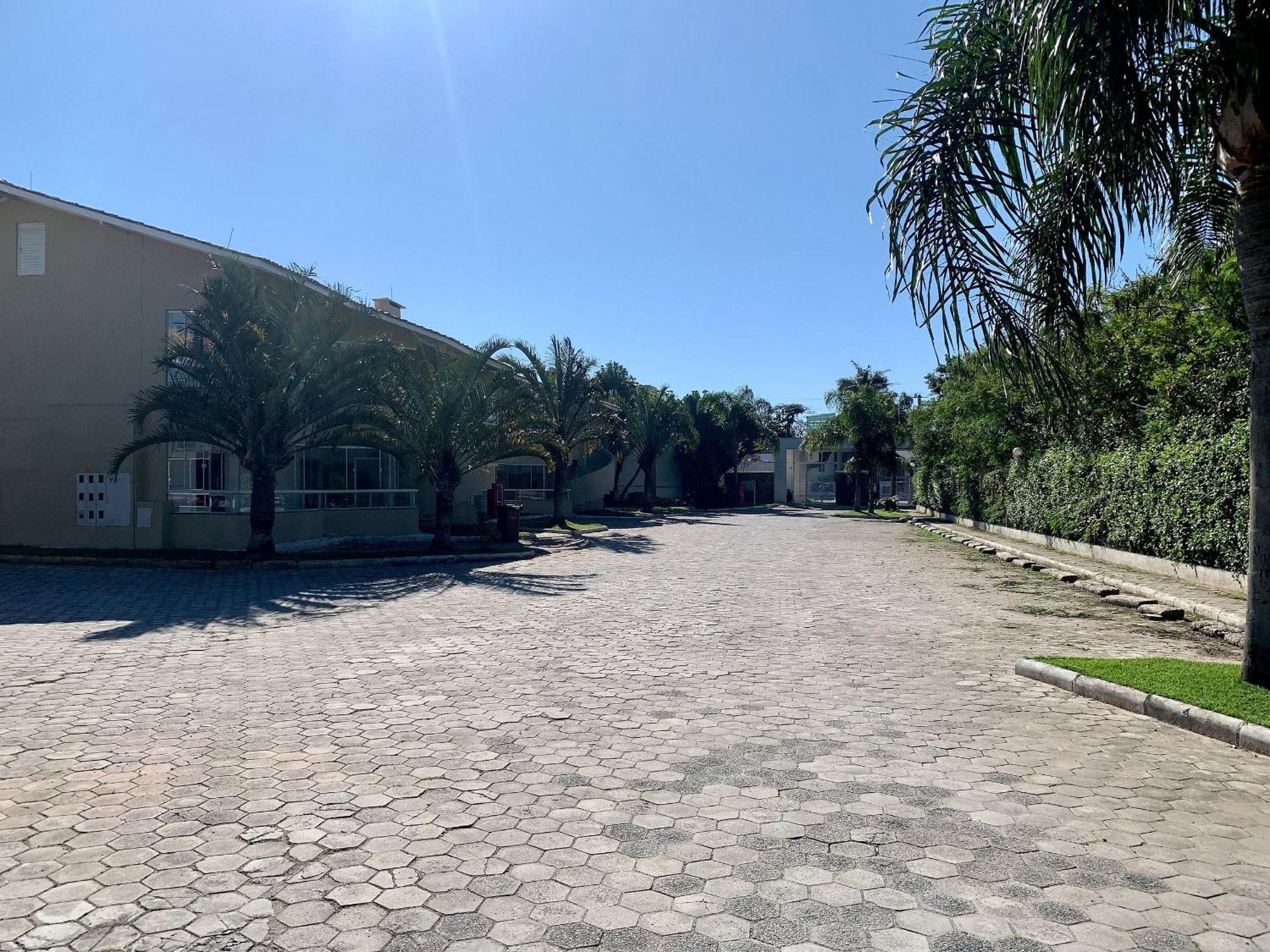 Res. Solar Das Bromelias Bombinhas Exterior photo