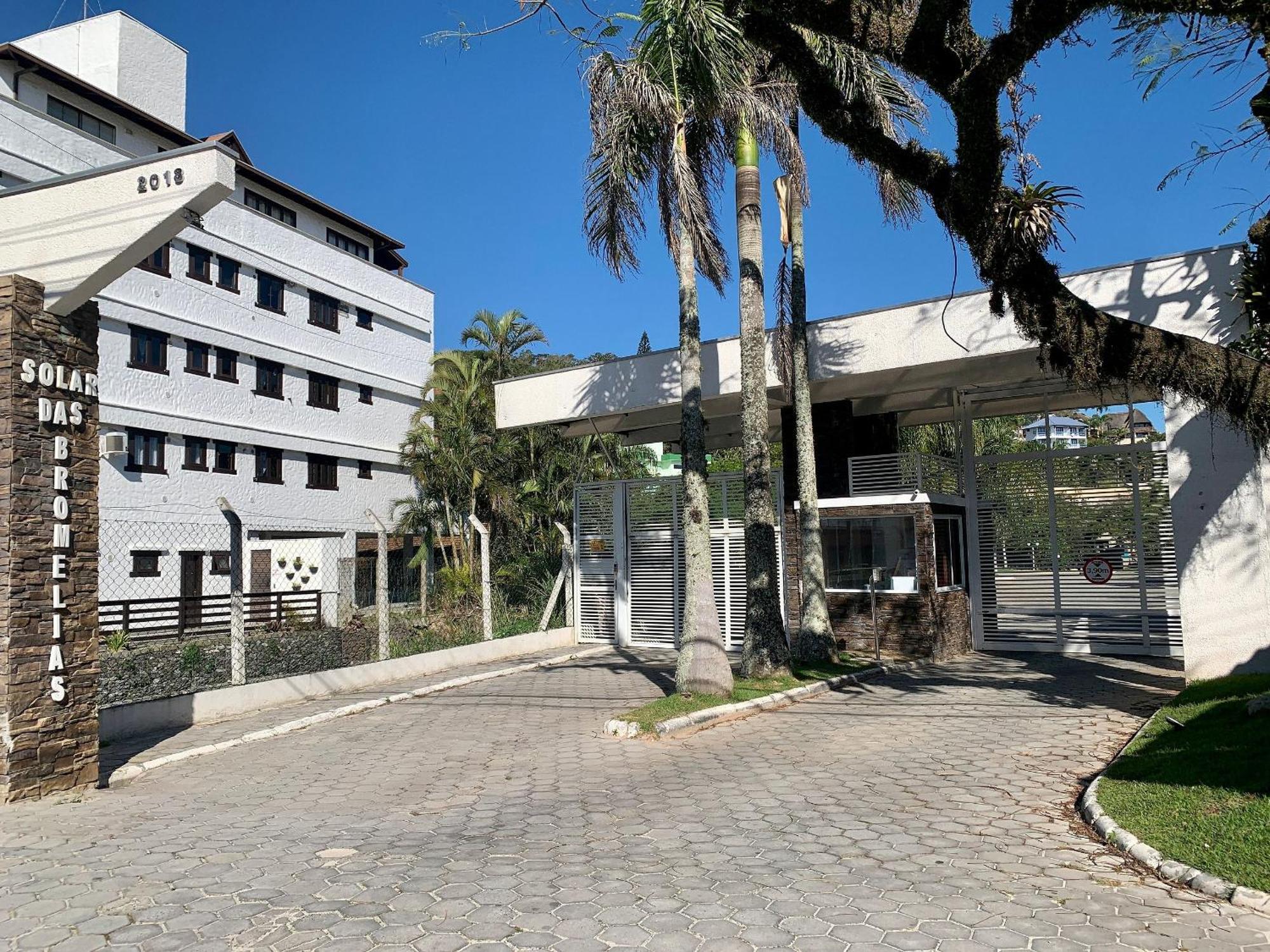 Res. Solar Das Bromelias Bombinhas Exterior photo