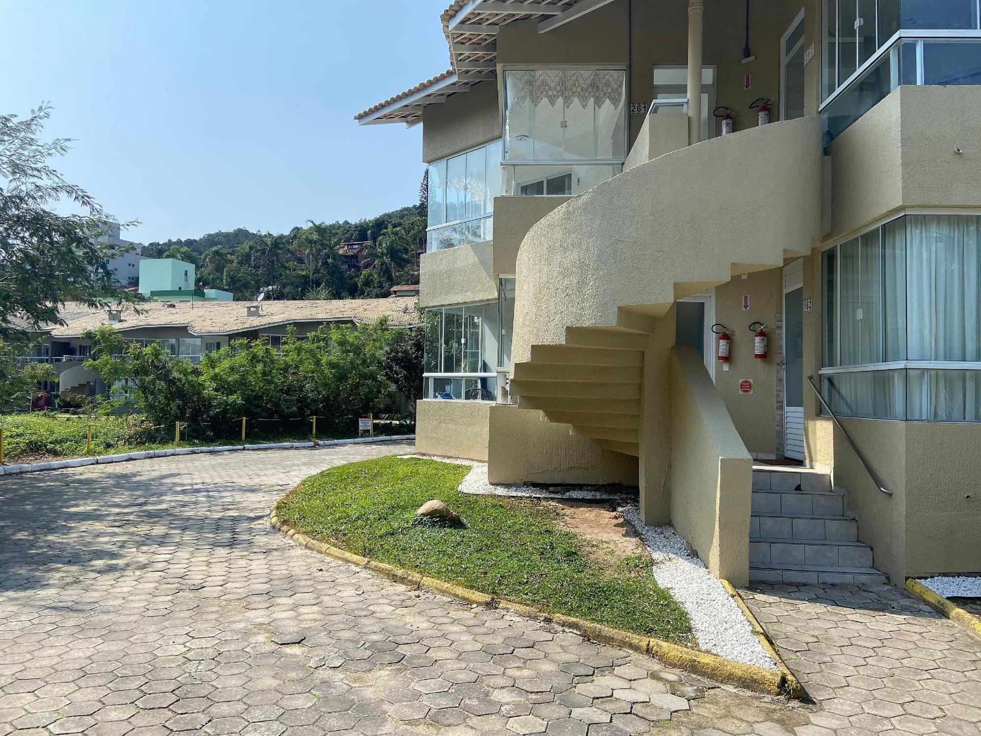 Res. Solar Das Bromelias Bombinhas Exterior photo